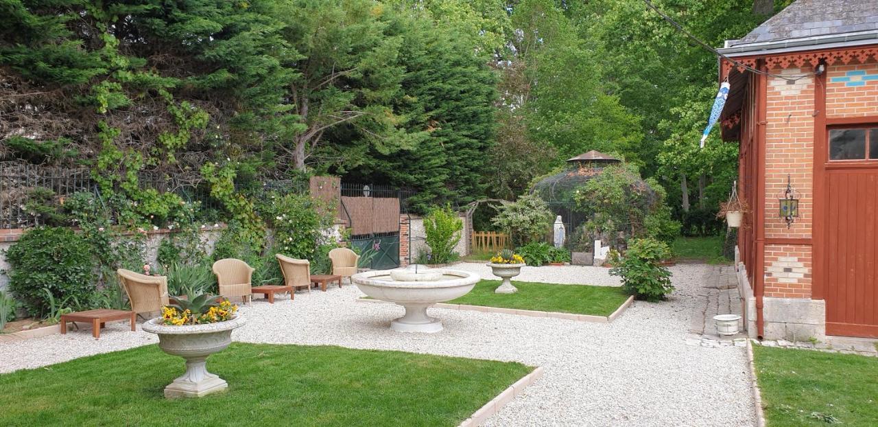 La Maison Leonard Blere Екстериор снимка